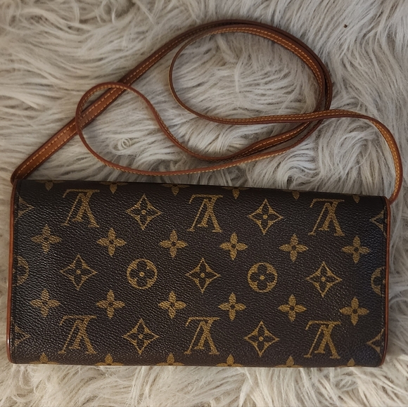 Louis Vuitton Handbags - Authentic Louis Vuitton Monogram Pochette Twin GM Shoulder Pouch